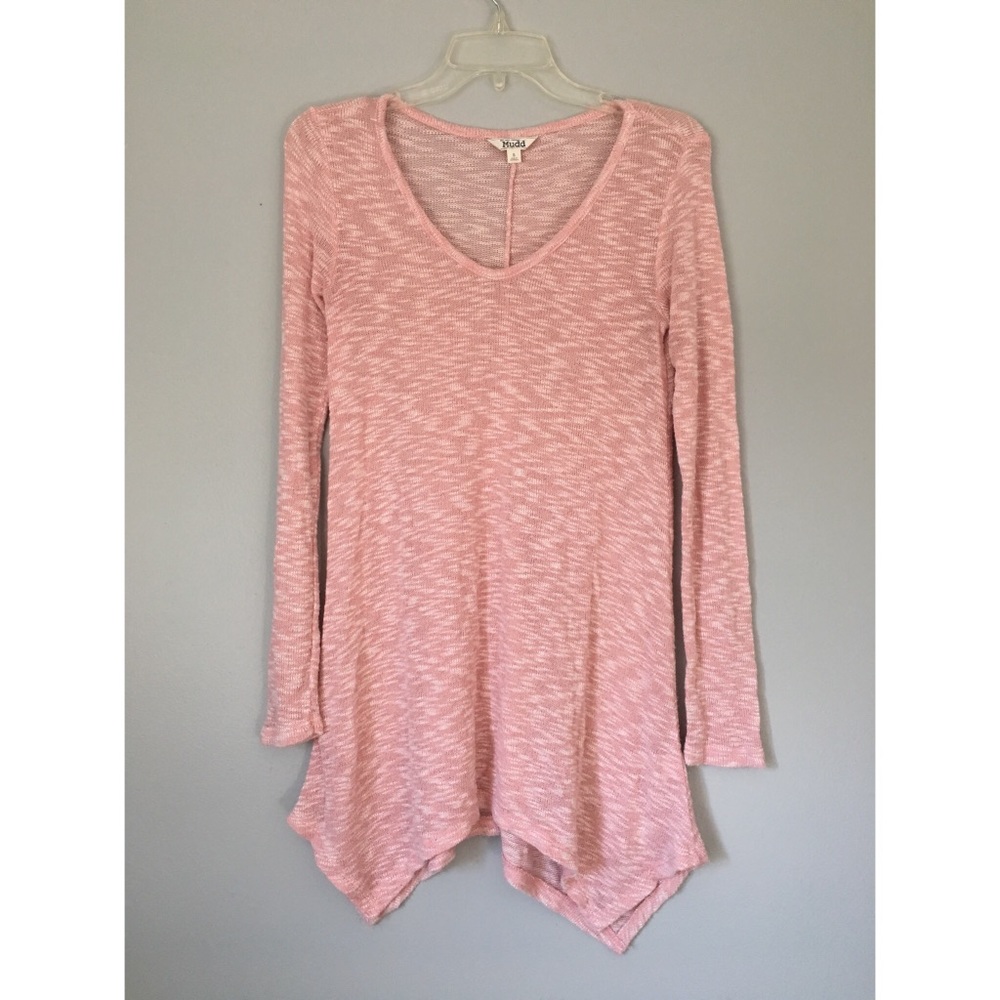 Light pink light knitted sweater